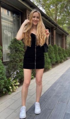 Элитная шлюха Алия, 21 лет, г. Барнаул, закажите онлайн