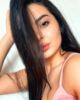 Снять девушку на час (Милана, 22 лет)